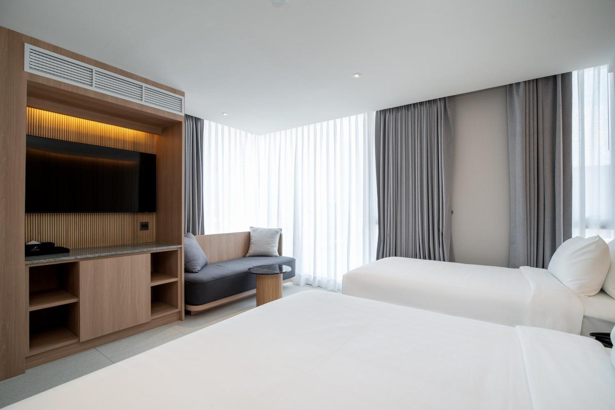 Saan Hotel Sathorn Bangkok Exterior photo