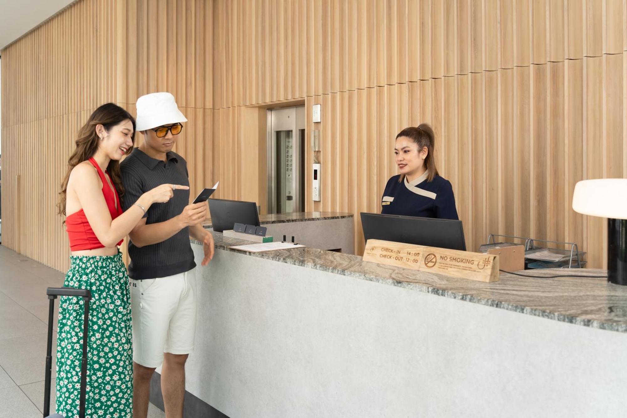 Saan Hotel Sathorn Bangkok Exterior photo