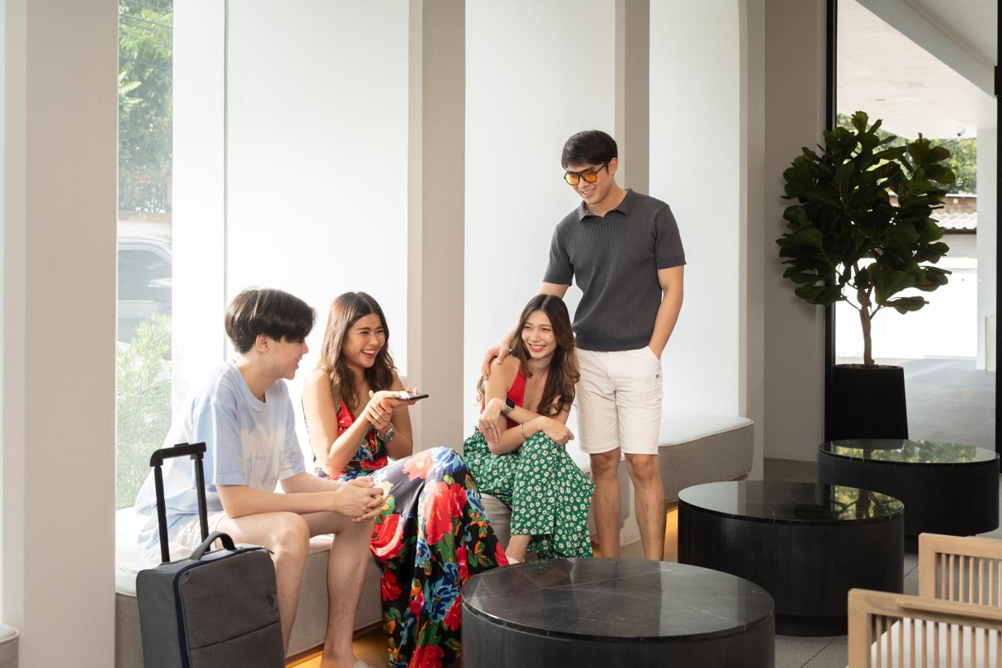 Saan Hotel Sathorn Bangkok Exterior photo