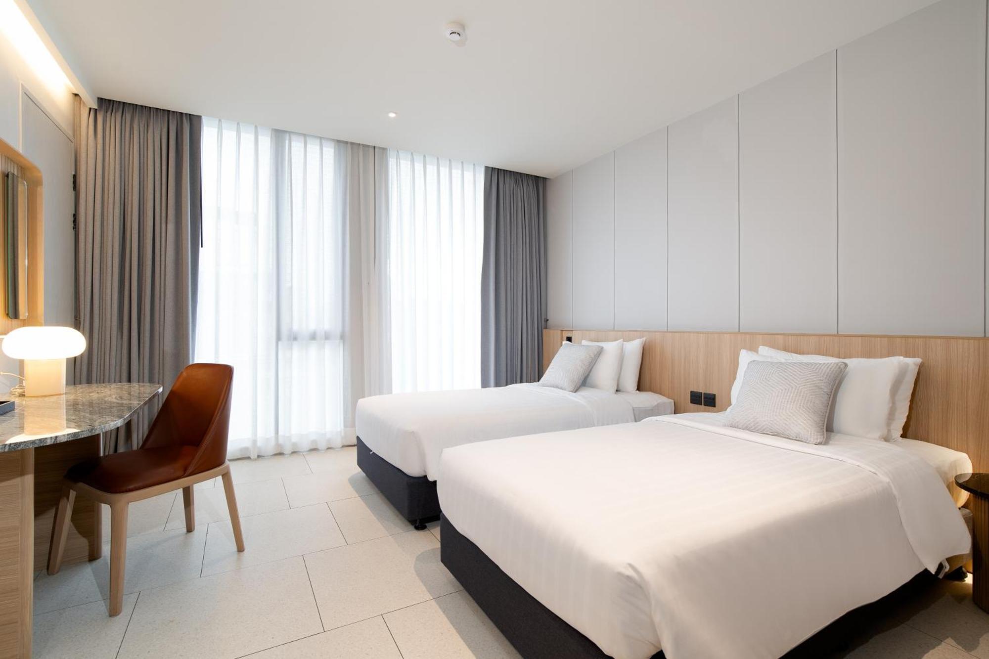Saan Hotel Sathorn Bangkok Exterior photo