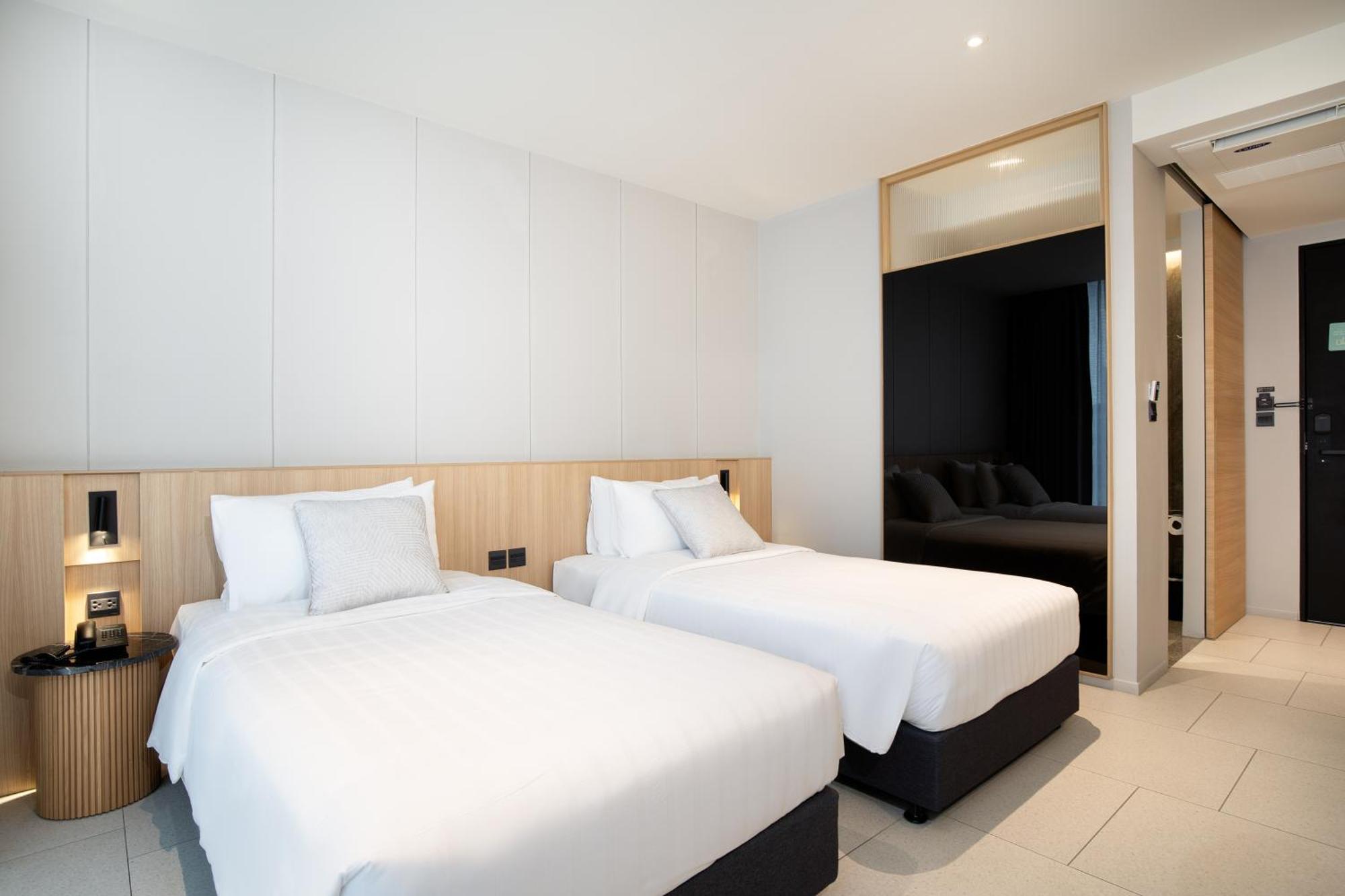 Saan Hotel Sathorn Bangkok Exterior photo