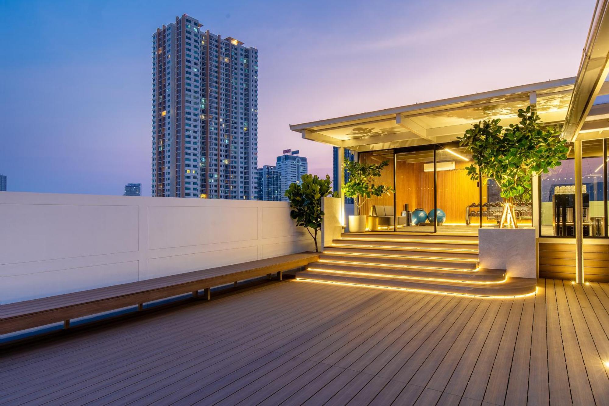 Saan Hotel Sathorn Bangkok Exterior photo