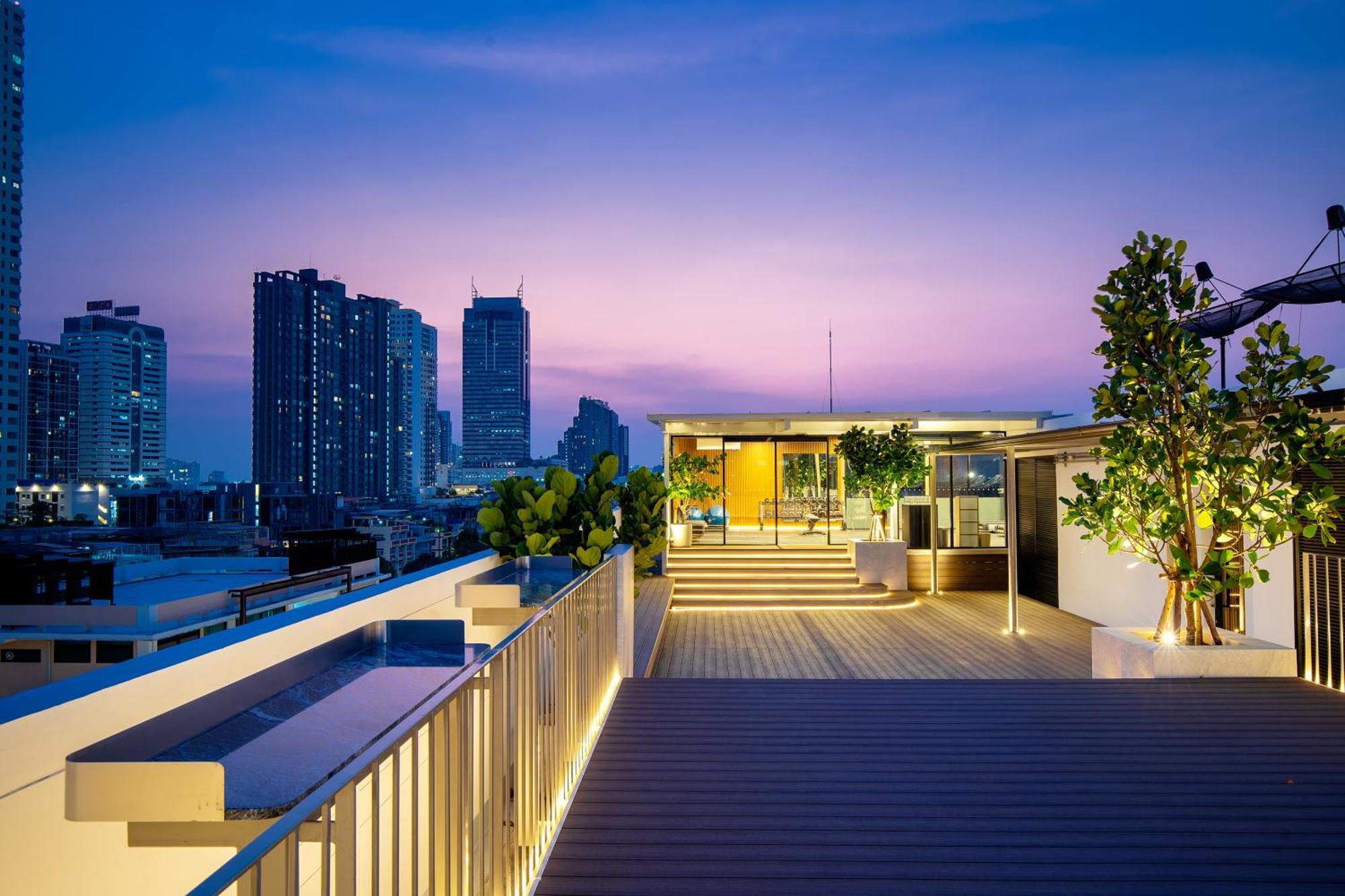 Saan Hotel Sathorn Bangkok Exterior photo