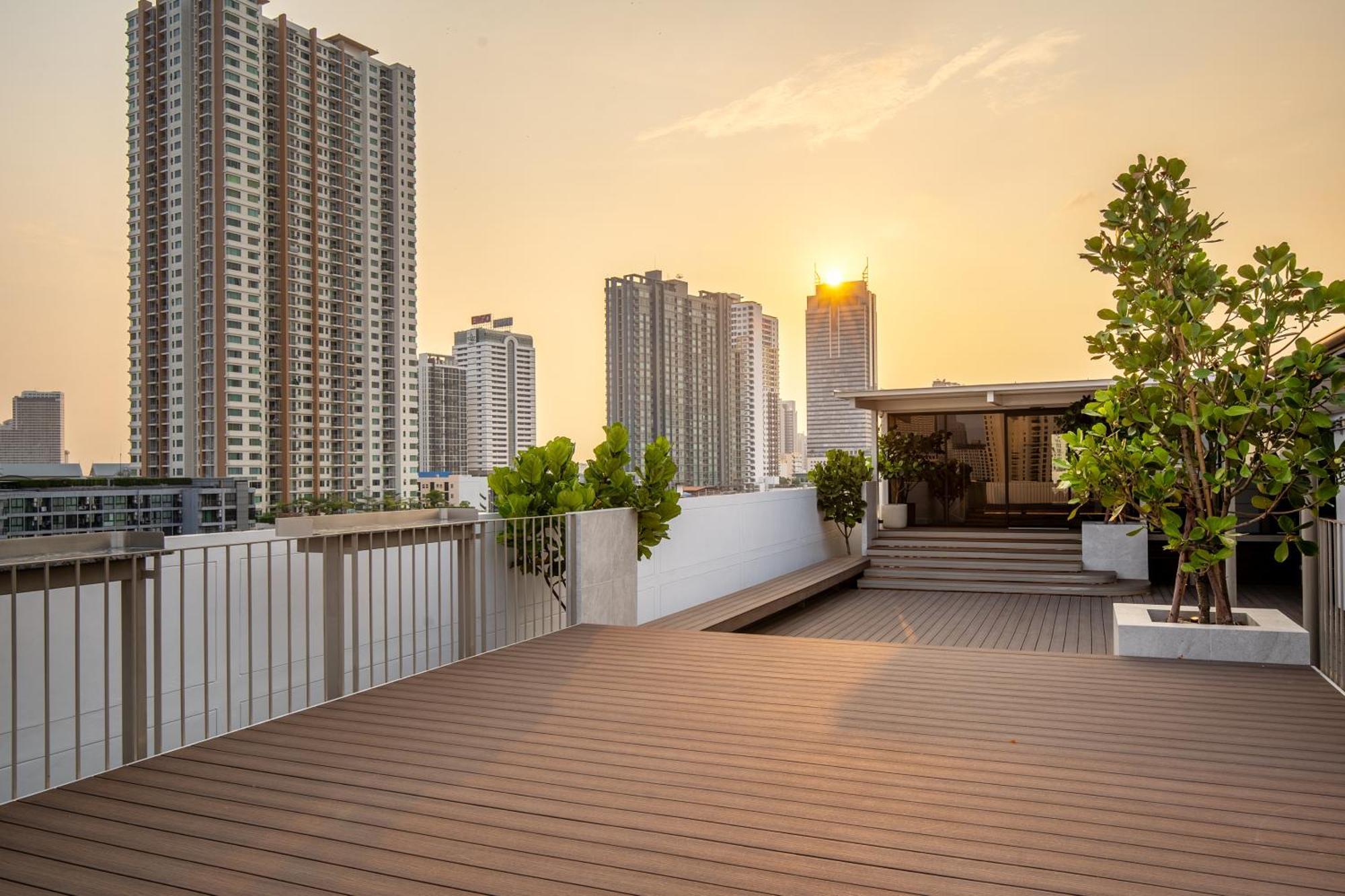Saan Hotel Sathorn Bangkok Exterior photo