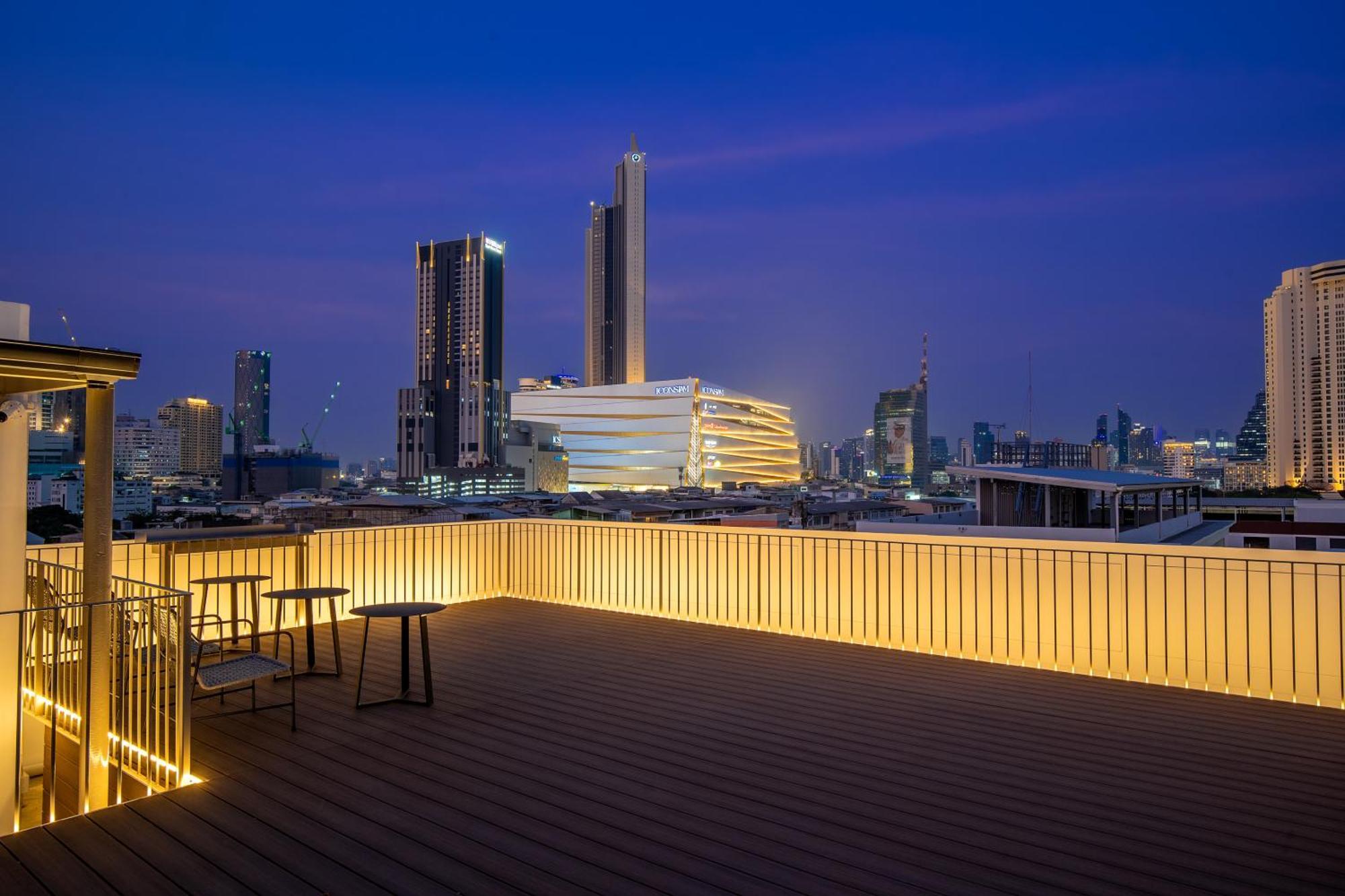 Saan Hotel Sathorn Bangkok Exterior photo