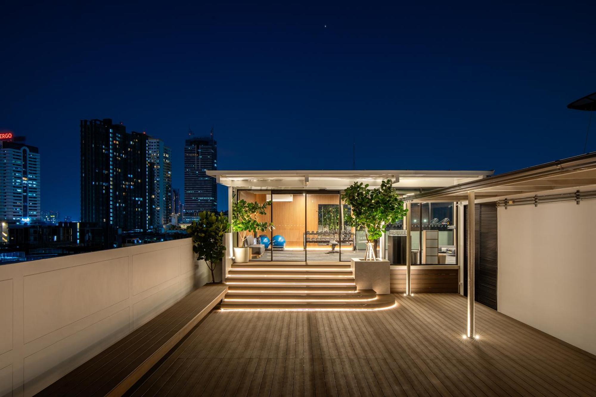 Saan Hotel Sathorn Bangkok Exterior photo