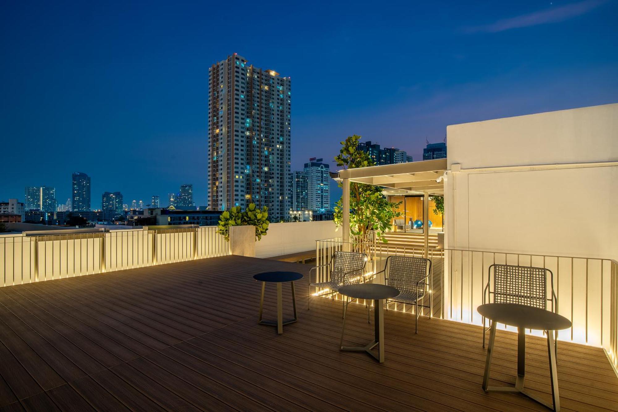 Saan Hotel Sathorn Bangkok Exterior photo